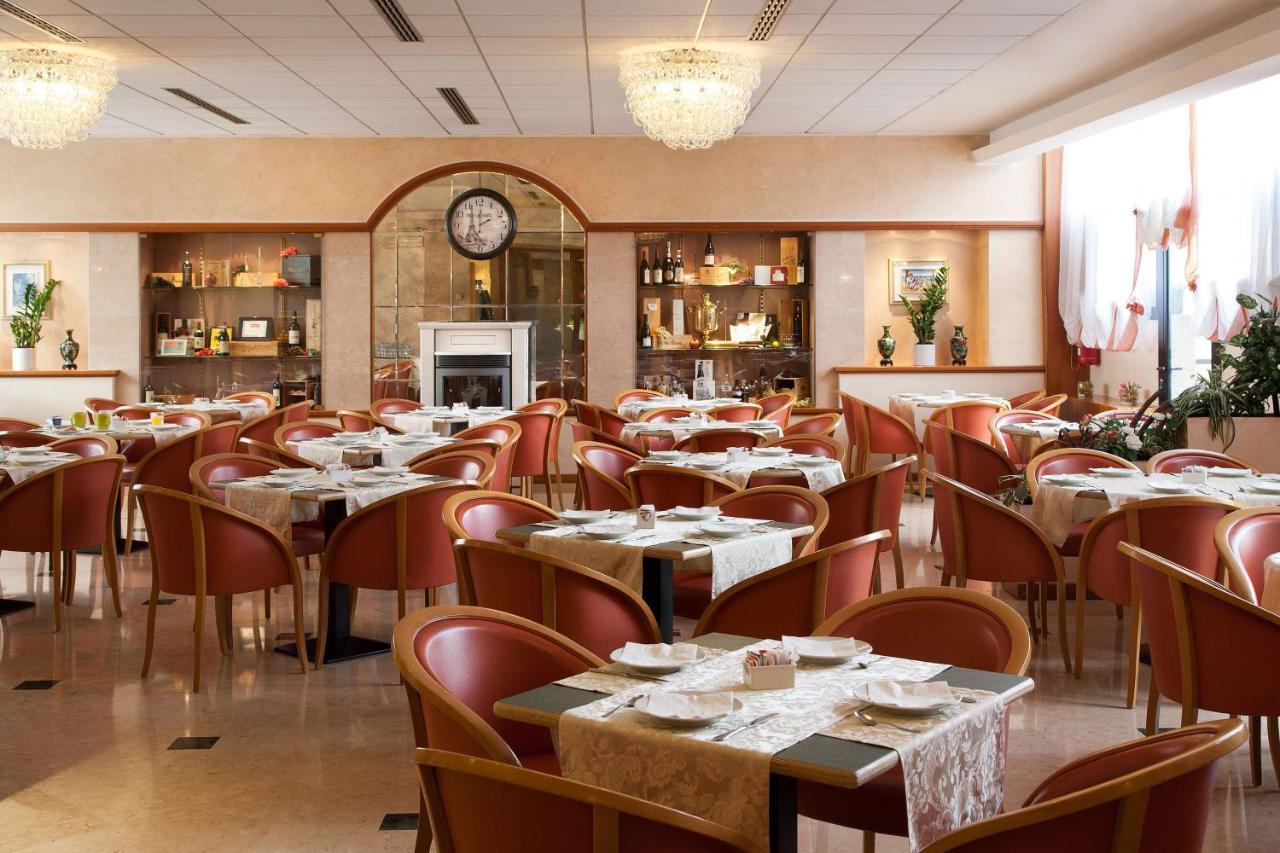 Best Western Hotel Leonardo Da Vinci Erba Zewnętrze zdjęcie