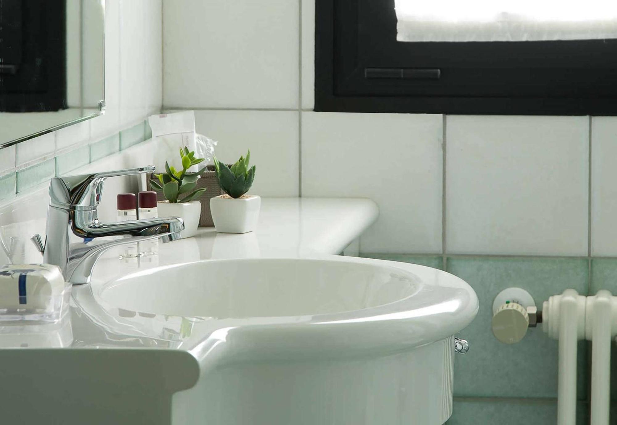 Best Western Hotel Leonardo Da Vinci Erba Zewnętrze zdjęcie