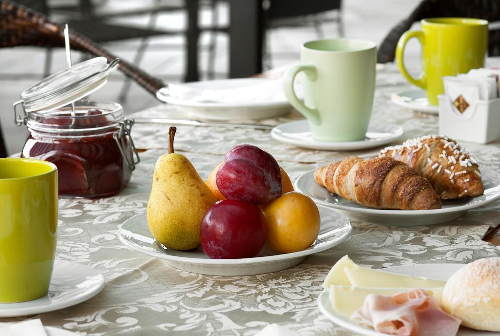 Best Western Hotel Leonardo Da Vinci Erba Zewnętrze zdjęcie