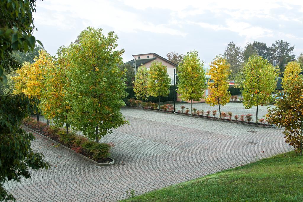 Best Western Hotel Leonardo Da Vinci Erba Zewnętrze zdjęcie